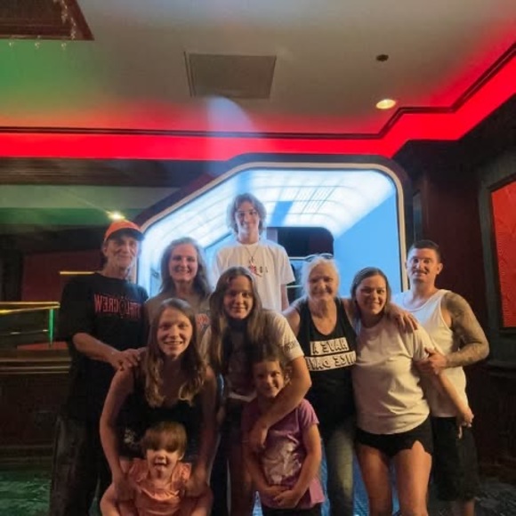 Meet your Posher, Constance - Picture 1 of 1